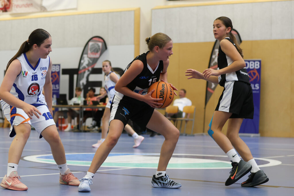WU14 DBB Staplerprofi Basketgirls Wels - DBK Steyrer Young Witches 00143